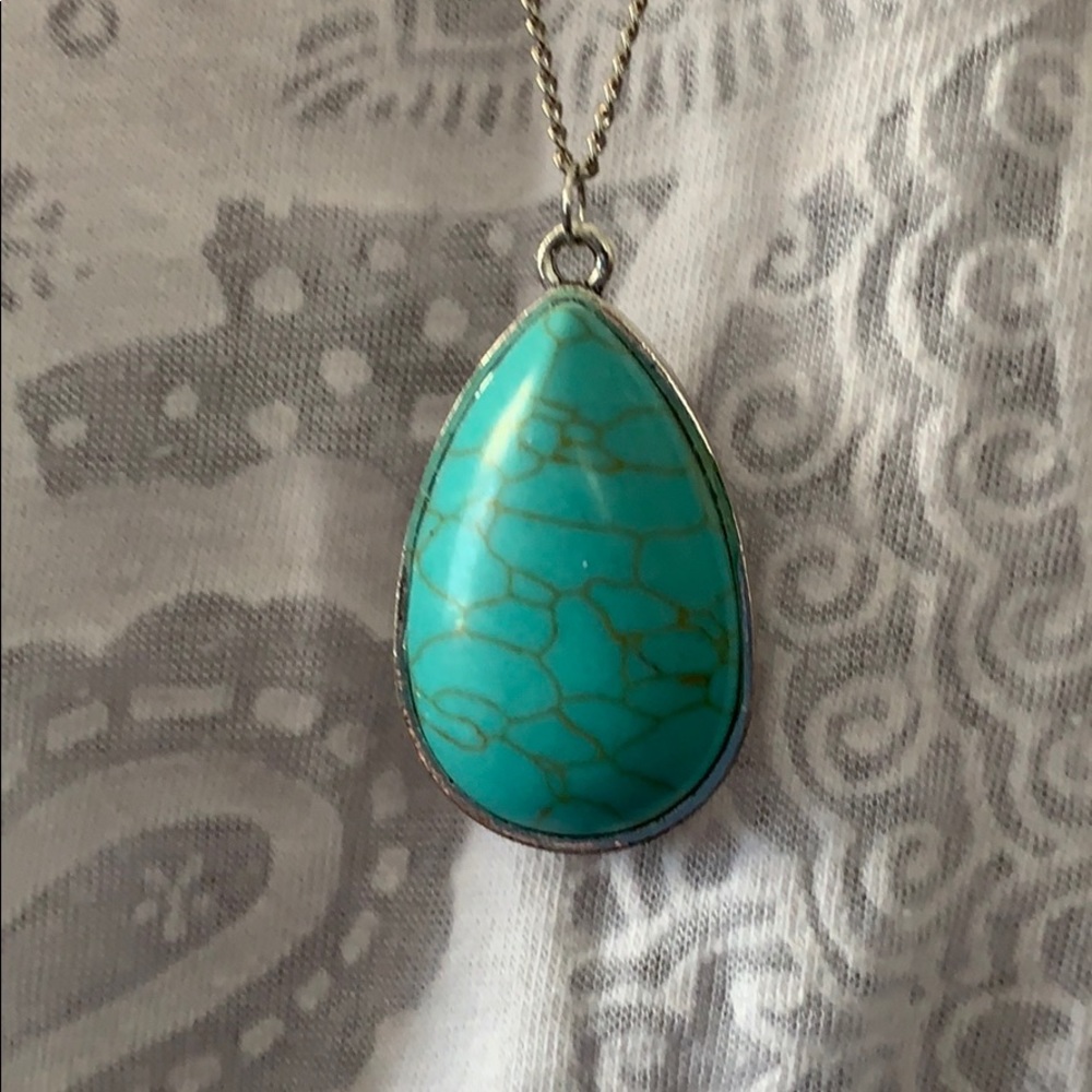 Necklace and earrings set